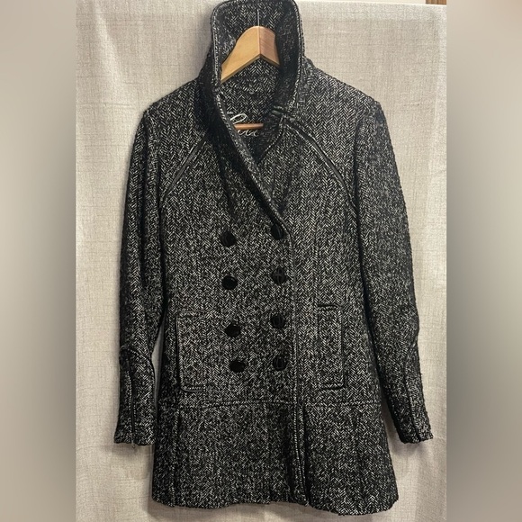 GUESS grey & black wool coat w/faux leather, zipper, and ruffle details. XS - Picture 4 of 15